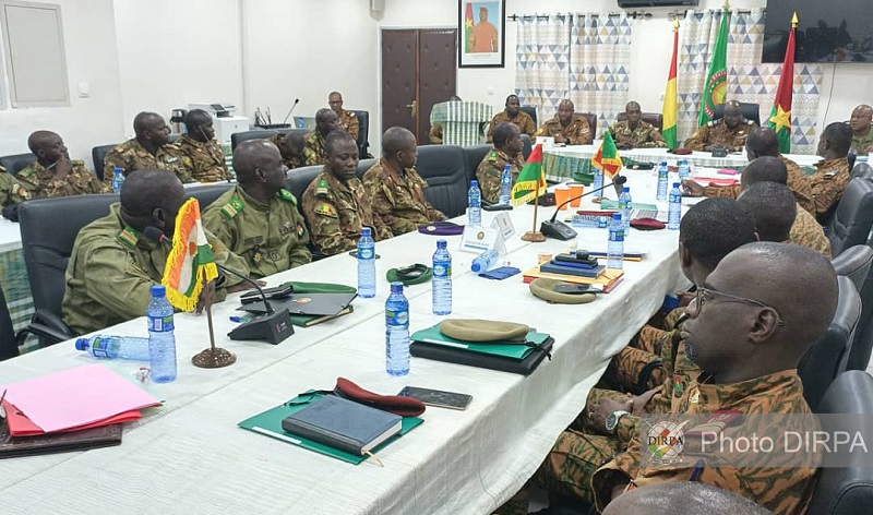 Force de l'AES : les experts évaluent les actions menées.